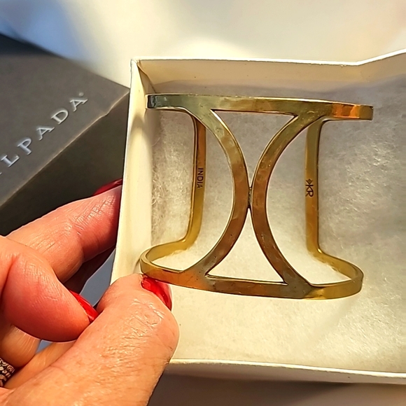 Silpada Looped in Cuff Hammered Brass Bracelet  KRB0080 - Picture 3 of 8